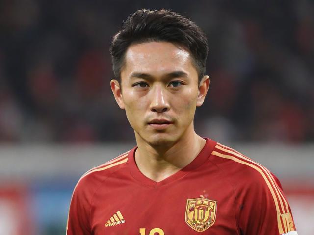 开云体育_ 东亚足球锦标赛：中国队2-1逆转朝鲜队，艾克森绝杀，东亚足协