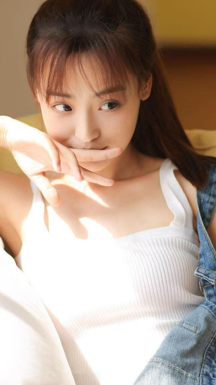 足球运动员公益行助力偏远地区基础设施，足球公益活动